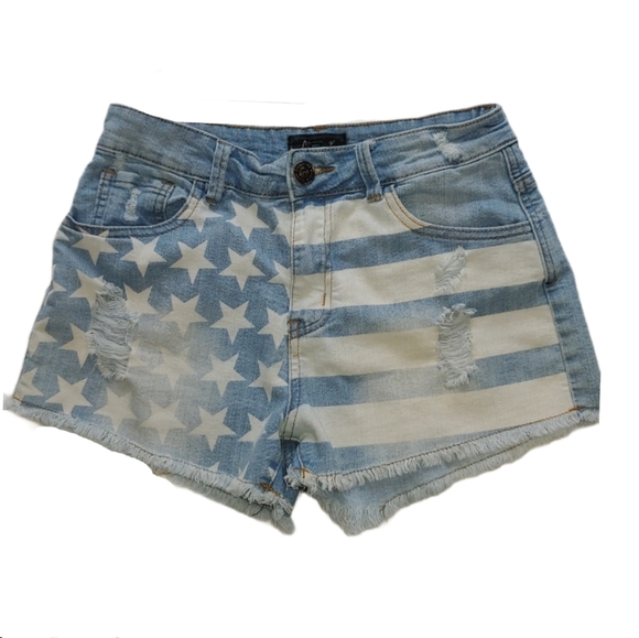 ChiOle Pants - Stars and Stripes cut off shorts